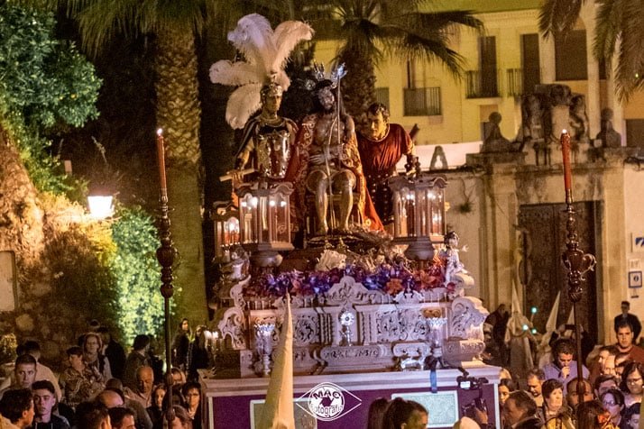 Martes Santo Hermandad de la Sentencia y Paz por la Calle Mayor de Cabra