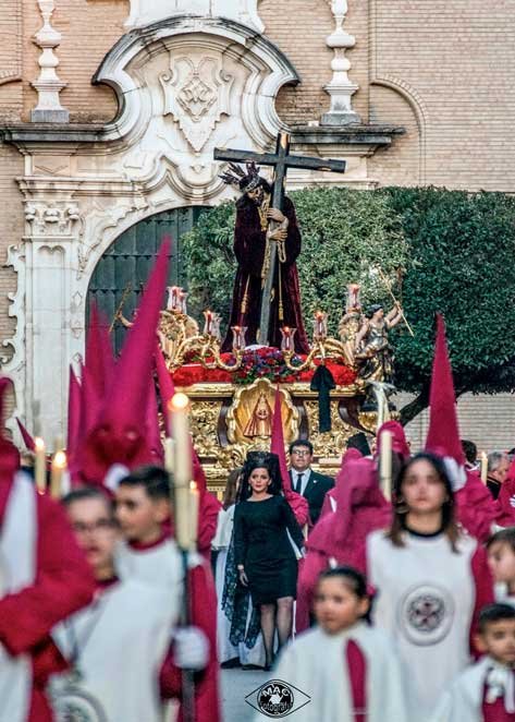 Procesión-del-Cristo-de-las-Necesidades-Señor-de-las-Tres-Gracias-de-Cabra